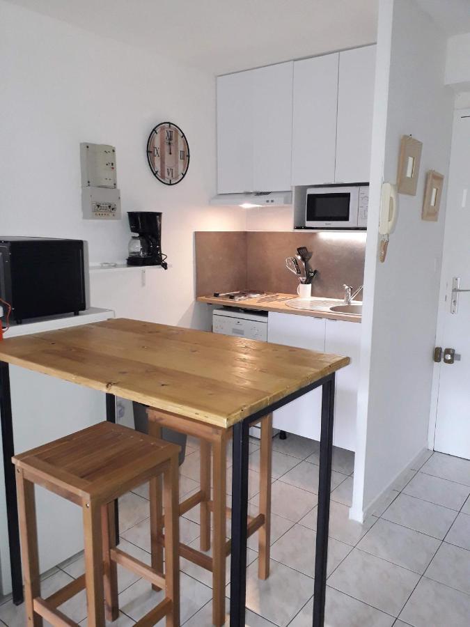 Le Venizio - Classe 2 Etoiles - T2 Climatise, Avec Terrasse, Parking, Pret De Velos, 10 Minutes A Pied Gare Et Centre Ville Sete Luaran gambar